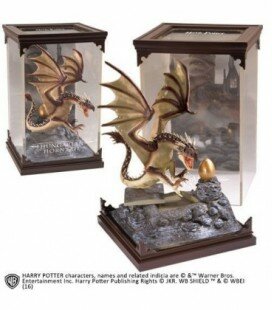 Magical Creatures Dragon Hongrois 19 cm